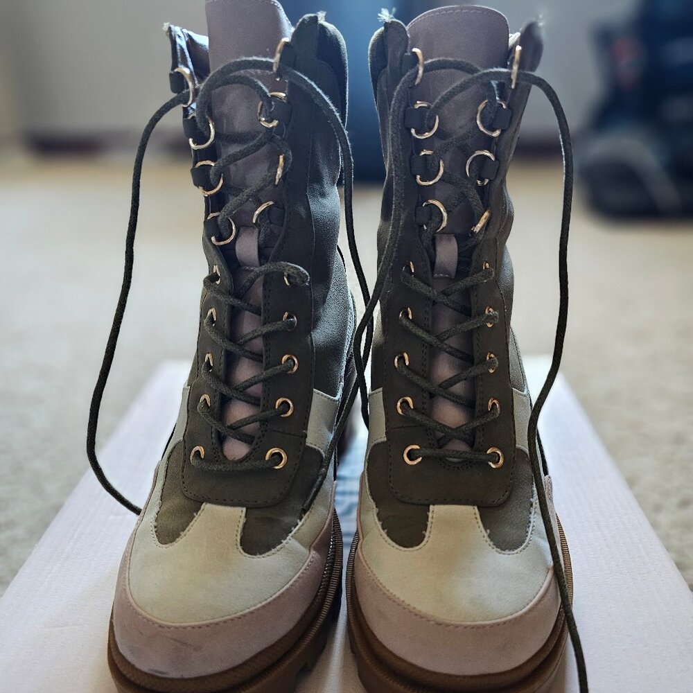 JustFab Chunky Lug Sole Combat Boots Colorblock Lace-Up Women’s Size 7.5